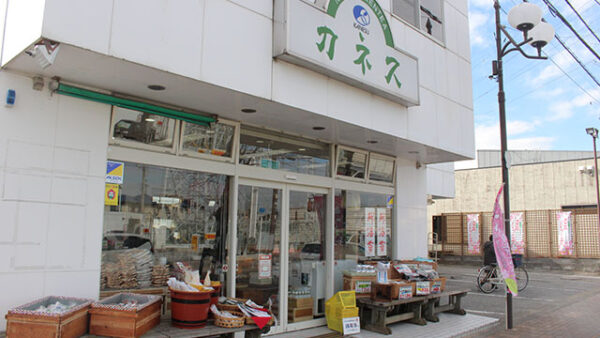 店内で焼いた自慢の焼海苔をはじめ、千葉県のお土産なども販売しております