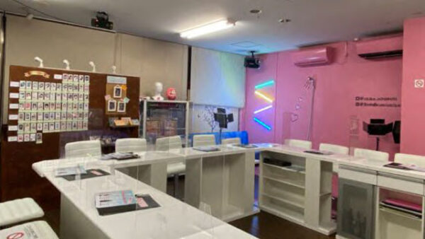あいどるかふぇ ２ねん８くみ千葉校は千葉県唯一のアイドルカフェです！