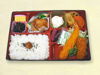 クックアンドコマチ(弁当・給食・仕出しの配達、給食のクックさん)